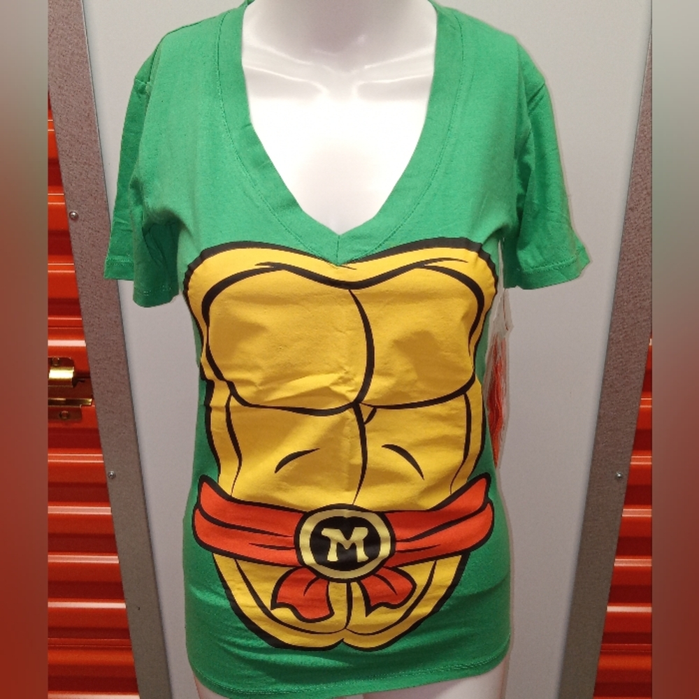 Brand New Teenage mutant ninja turtles shirt with a mask